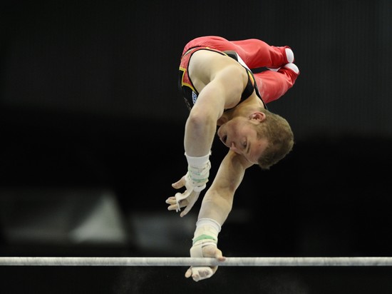 图文-体操世锦赛男子预赛20日赛况德国选手大反转