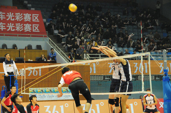 图文-男排联赛第八轮赛况北京3-0浙江 北京进攻