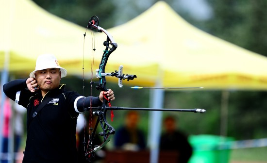 图文射箭奥运项目锦标赛郭严在复合弓个人决赛中