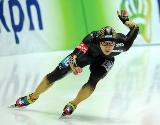 图文-速度滑冰世界杯哈尔滨站 加藤条治动作舒展