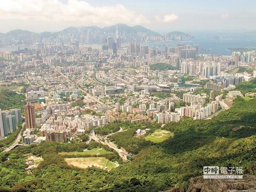 վ�����ʨ��ɽ��һ������ȫ������ֻ�ǵǶ����ܣ�Ҳ�ǿ�����۵�һ�����½׶Ρ�