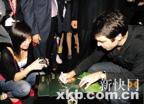 奥沙利文上海酒吧夜会球迷称一点原因让他爆冷输球