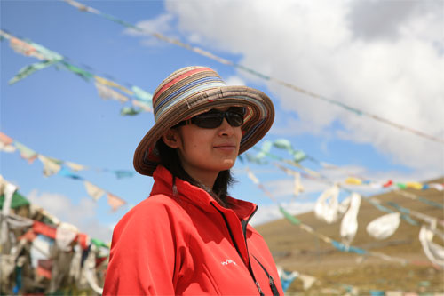 登山经历:   2004年,登顶四姑娘山二峰;新疆墓士塔格峰;   2005年