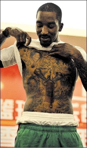 史密斯选23号因乔丹 感谢曹飞让出球衣号码_其