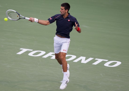 图文-罗杰斯杯德约科维奇蝉联冠军 正手强力轰