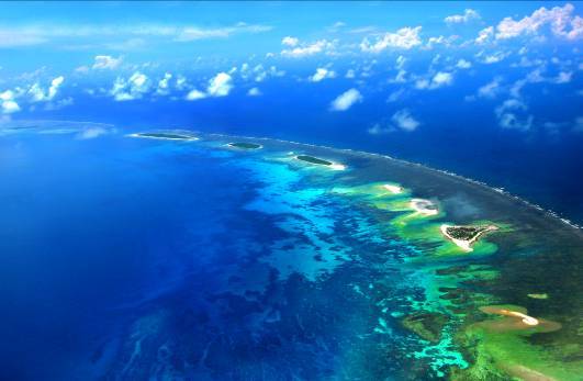 西沙七连屿.冷宽将军用佳能eos 30d拍摄.