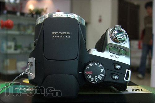 顶级长焦相机富士s8100fd降至2380元