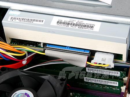 长城嘉翔i采用ide接口光驱长城嘉翔i采用的8400se显卡太过陈旧从硬件