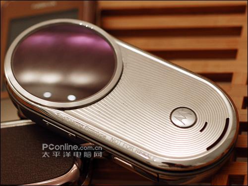 圆形显示屏 摩托罗拉最新力作aura评测(7)_手机_科技时代_新浪网