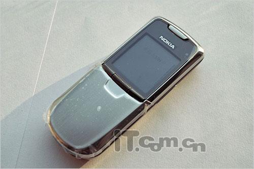尽显风度气质诺基亚经典8800仅1690元