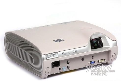 简化投影环境 3m超短焦scp720售价18800