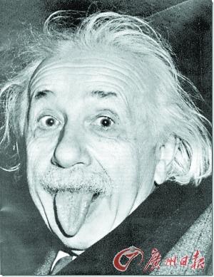 爱因斯坦吐舌照拍出74万美元