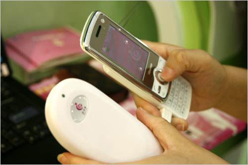 关心妈妈的健康海信推出首款孕妇手机