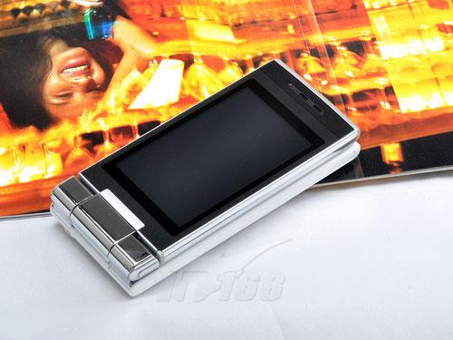 180度旋屏设计 夏普新机sh7110c评测