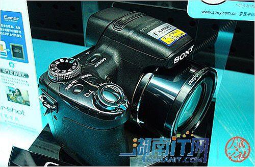 20x光变1080p高清 索尼hx1现售2950元