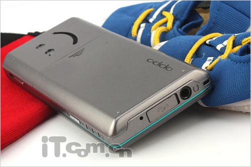 图为:oppo a121手机