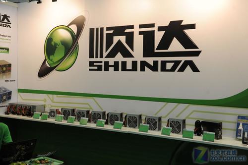 绿意盎然太养眼 顺达机箱电源台北走秀