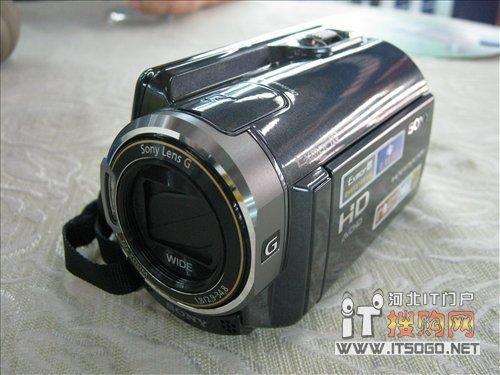 外观方面,索尼xr350e数码摄像机配备2.