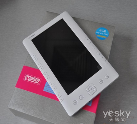 7寸彩读电子书 韩国现代c700促660性价比高