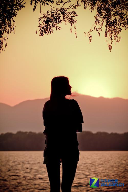 颐和园恬静的秋日午后 60d人像实战技巧(4)