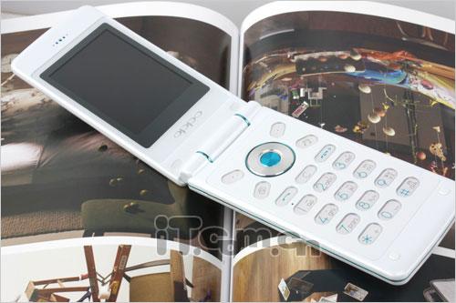 女性最爱 oppo时尚翻盖手机u521图赏