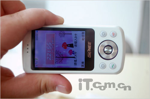 专攻女性用户金立滑盖手机s306评测9