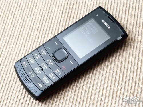 入门级双卡双待手机 诺基亚x1-01行货480元