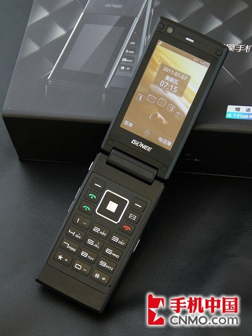 尊贵双大屏 3g双模语音王金立w100评测