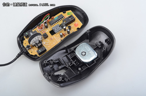 揭秘无孔的秘密 双飞燕d-530fx详细评测(2)