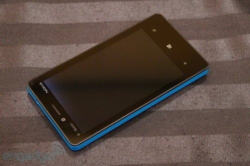 更大电量 定制版lumia 810将登陆国内|lumia|电量|诺基亚_手机_科技