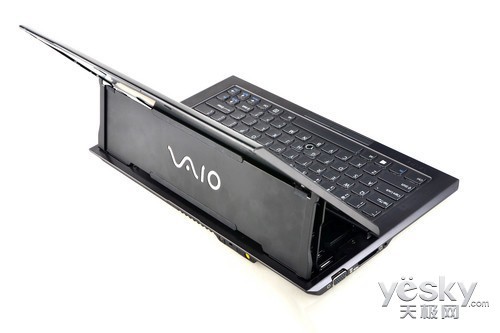 笔记本 > 正文  索尼vaio系列笔记本,拥有唯美的外观与良好的硬件品质