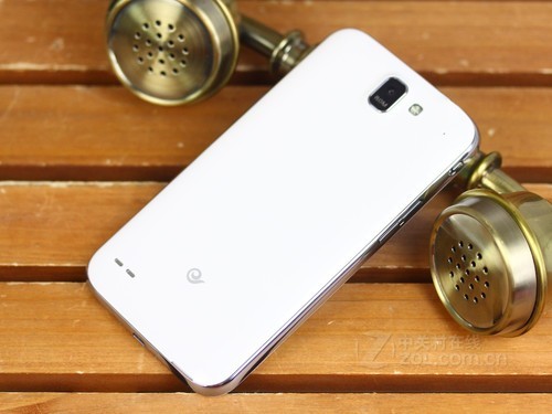 四核闪耀欧罗巴 2013年mwc经典手机回顾(4)_手机_新浪科技_新浪网