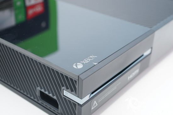 家电 > 正文xboxone   我们手中的这台xboxone是