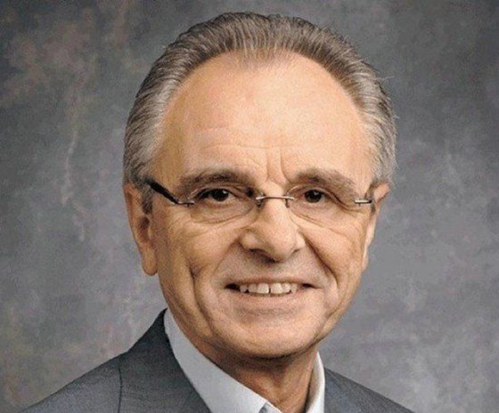 苹果前高管让路易·加西:   1985年,乔布斯曾经让苹果ceo约翰·斯卡利