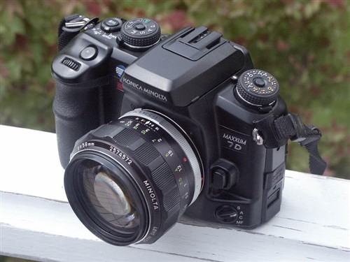 装上改装镜头的美能达maxxun7d(即北美版a7d)机身