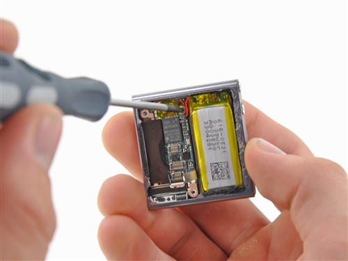 打开最小的多点触控ipodnano6拆机