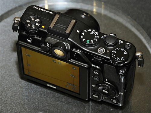 尼康(nikon) p7000[參考價格] 3380元[聯繫方式] 北京英圖數碼www.