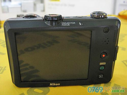 尼康首款投影相机 s1000pj暴跌至2150元