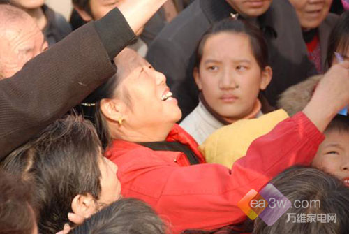 奥运冠军杜丽,朱启南亮相家乡 轰动全城