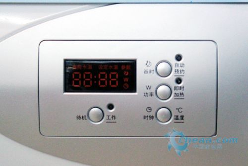 家电 > 正文  西门子热水器dg65135ti   dg65135ti的控制面板上有四个