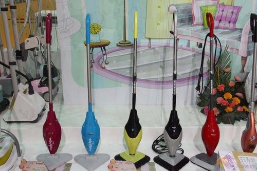 2012家博会 卓力展出吸尘器挂烫机