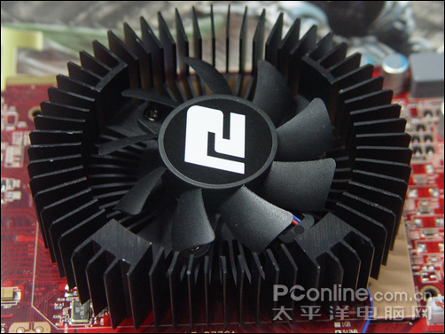 硬件 > 正文   迪兰恒进 hd4830雷钻512供电上,采用2 1相核心与显存