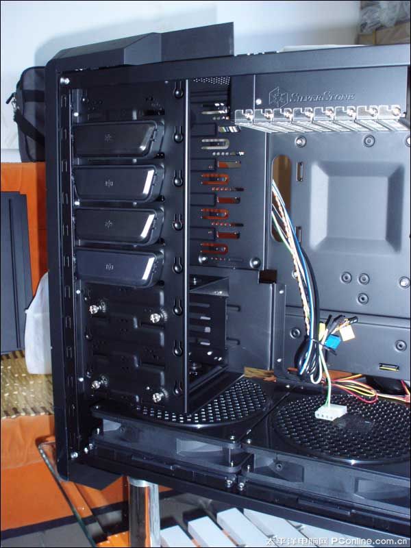 全新升级银欣乌鸦2机箱到货南宁1288元