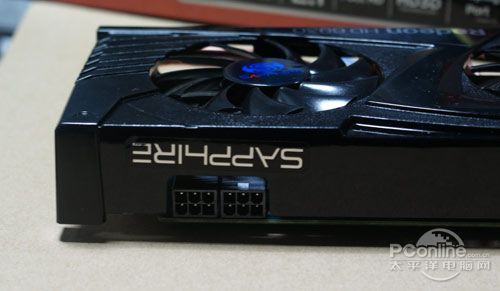 硬件 > 正文  散热方面,蓝宝hd6930 2g ddr5显卡采用了全铜散热底座 5