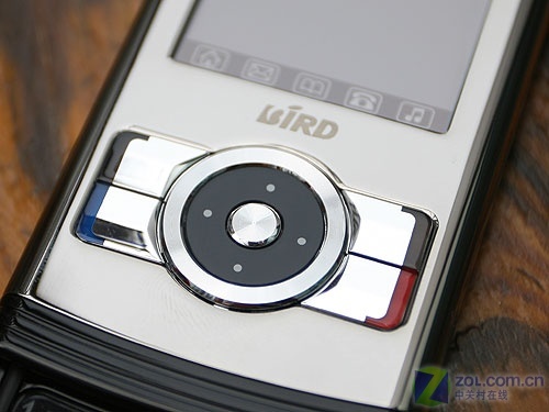 金属材质 波导超薄滑盖手写v780图赏(3)_手机_科技时代_新浪网