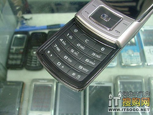 精致滑盖学生机 三星m628现仅售530元_手机_科技时代_新浪网