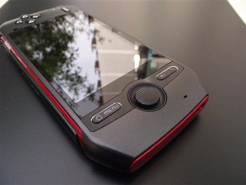 mops魅影t800亮相 娱乐"指?控"更自由_手机_科技时代_新浪网