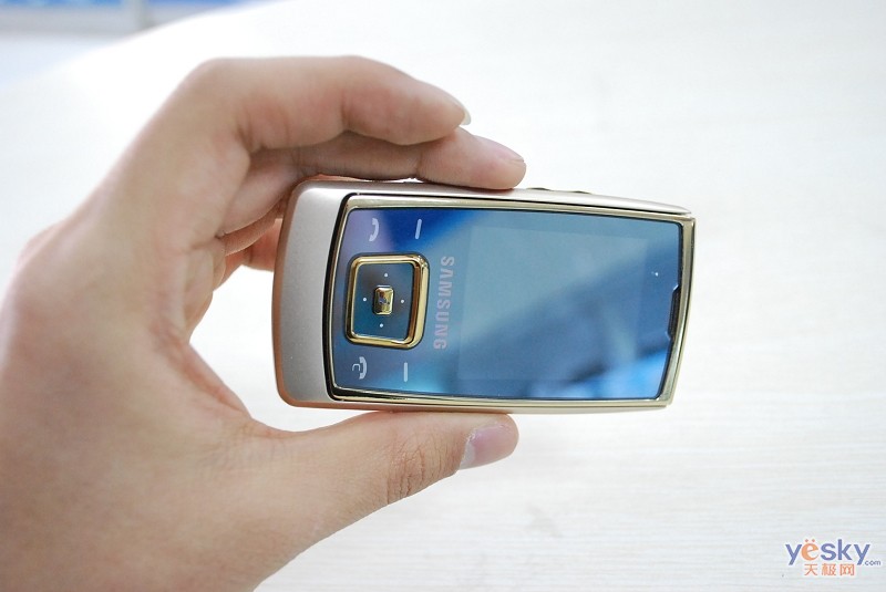 三星sgh-e848(金)图片_手机_科技时代_新浪网