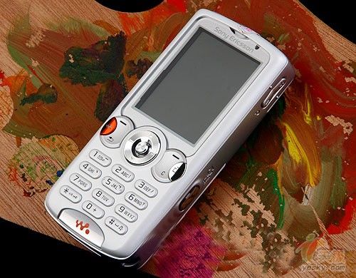 图为索尼爱立信w810c