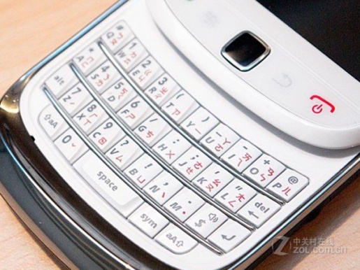 图为黑莓9800